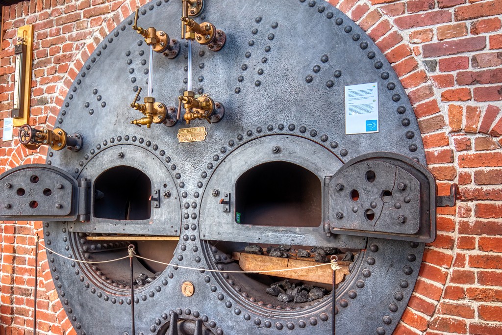 Gemaal De Cruquius Haarlemmermeer polder hdr rijksmonument stoommachine erfgoed neo gotisch gebouw architectuur museum